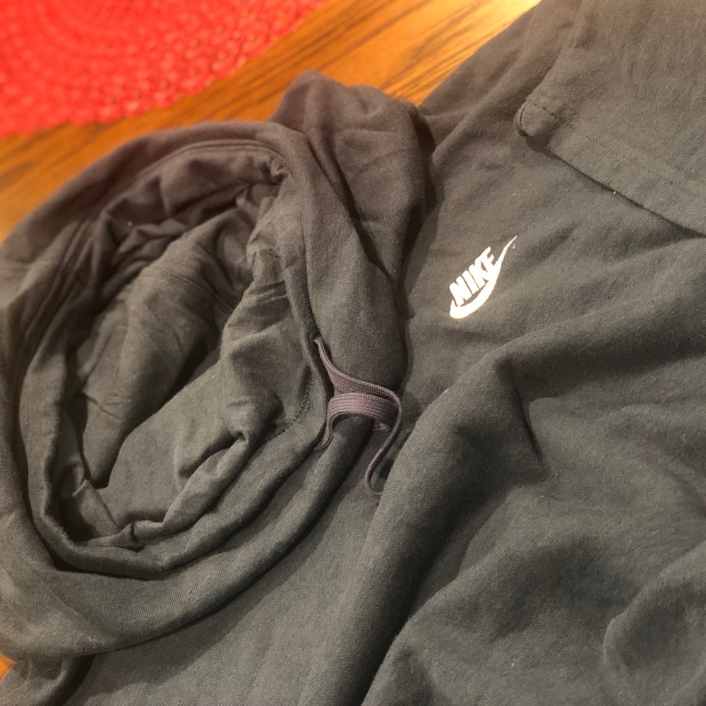 Short sleeve hoodie